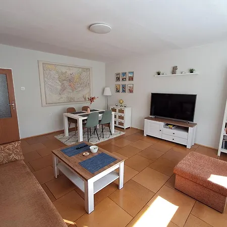 Rekreacny Dom Relax Blizko Snowlandu Valča